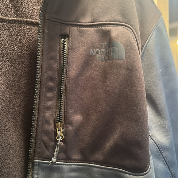 North face men’s soft shell coat - Picture 3 of 6